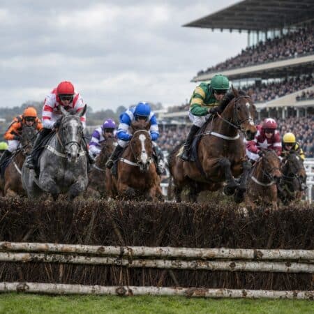 Grand National Betting Guide – Expert Tips, Each-Way Strategies & Top Bookmakers